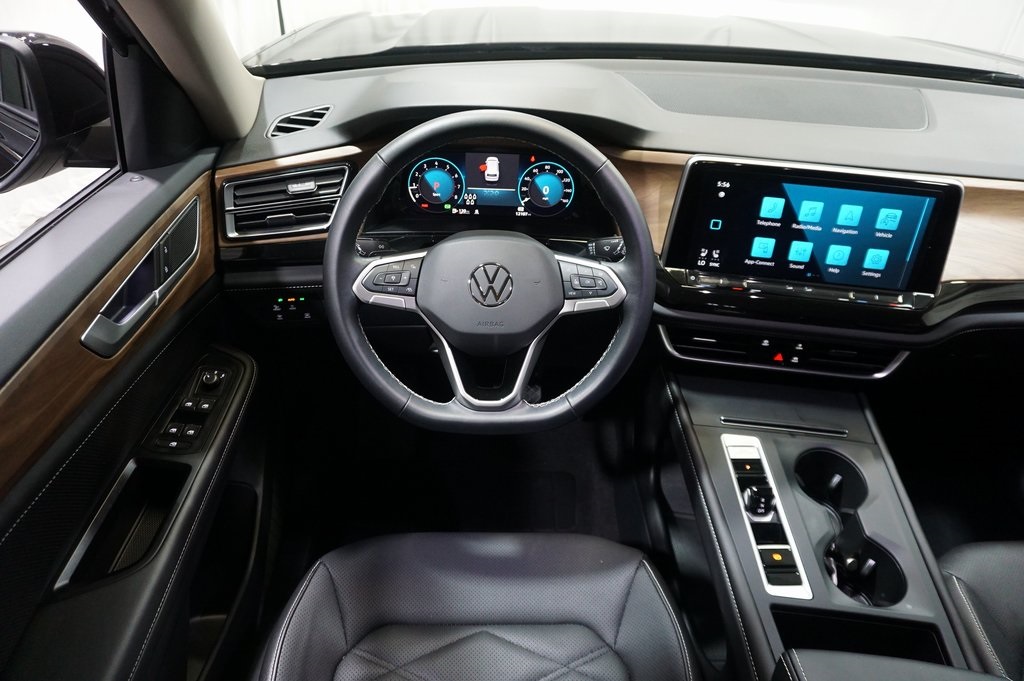 2024 Volkswagen Atlas SE photo 6