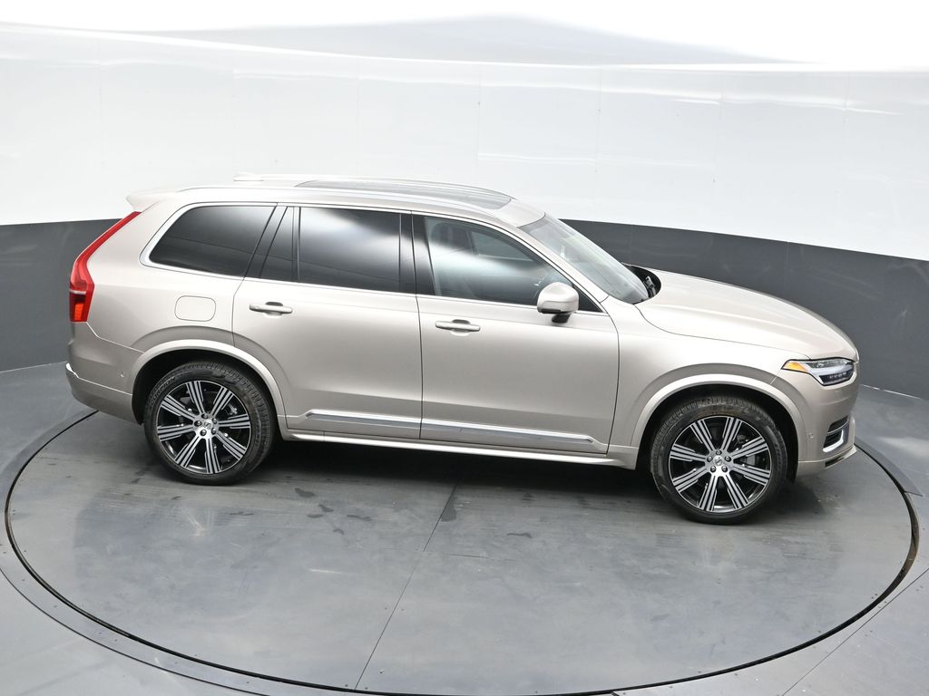 2025 Volvo XC90 T8 Plus photo 29
