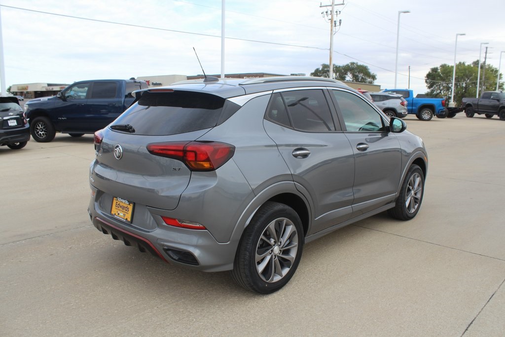 2022 Buick Encore GX Select photo 3