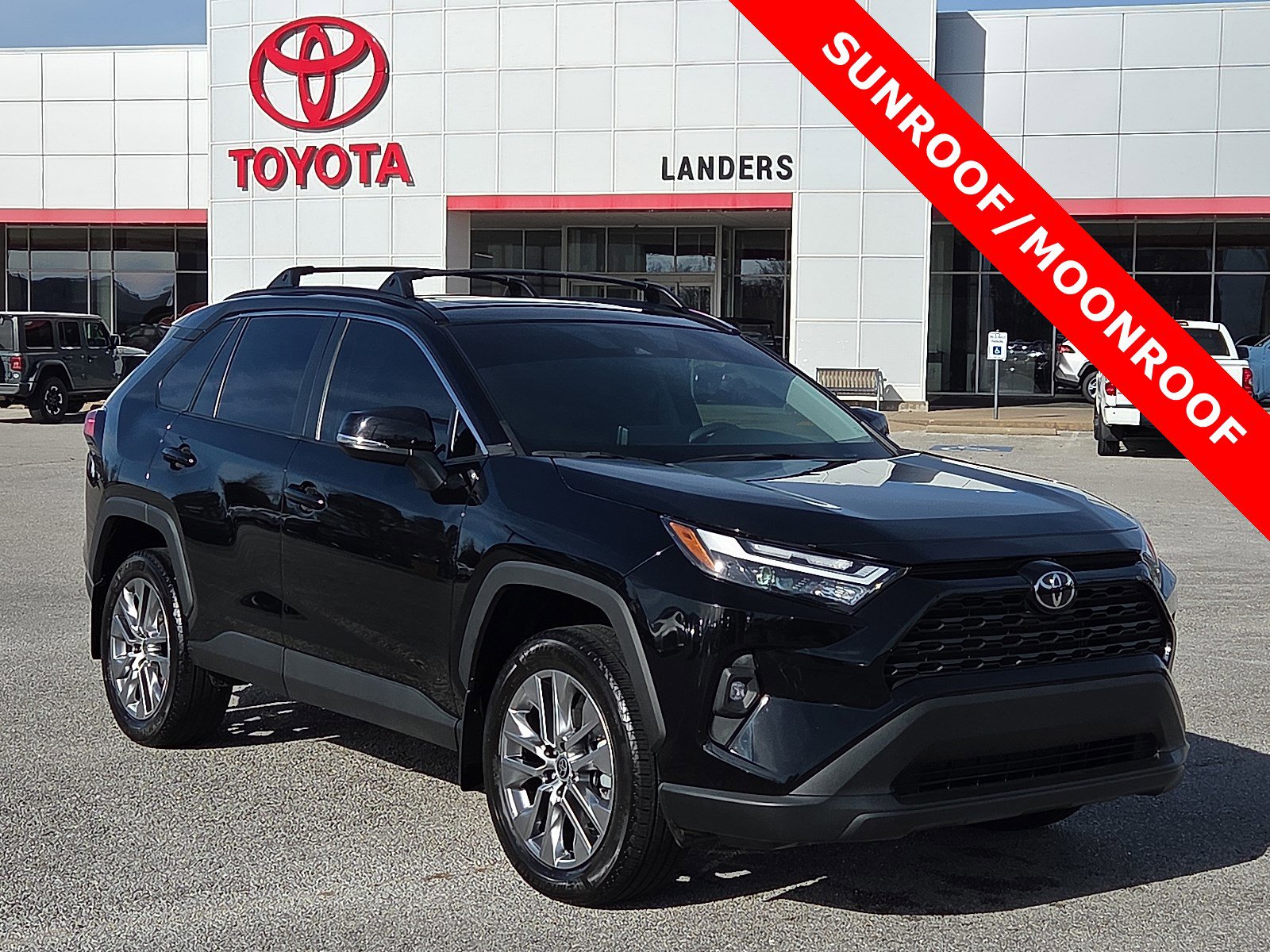 2024 Toyota RAV4 XLE Premium's photo