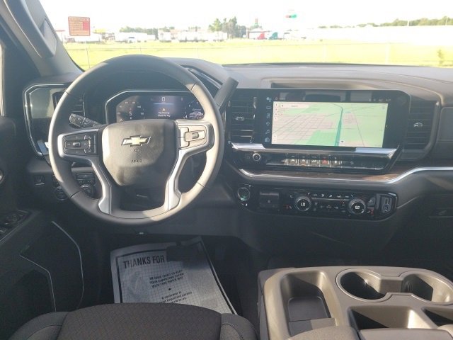2026 Chevrolet Silverado 1500 LT photo 2
