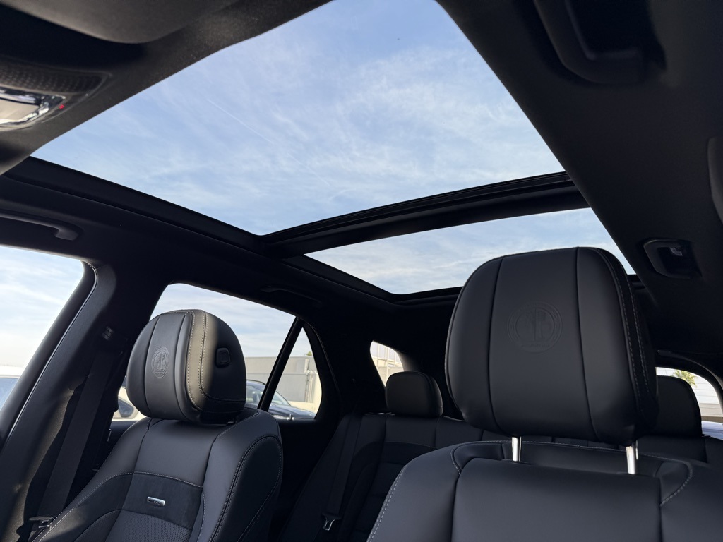 2026 Mercedes Benz GLE 53 AMG photo 2