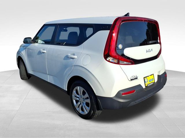 2022 Kia Soul LX photo 4