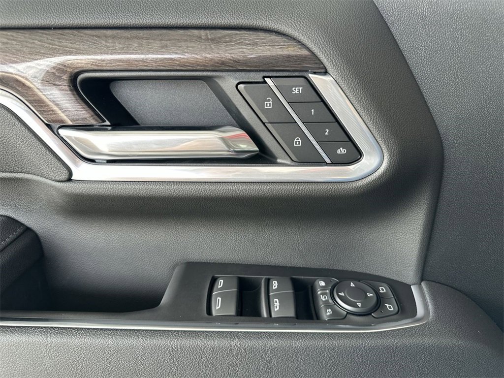 2025 Chevrolet Silverado 2500HD LTZ photo 23
