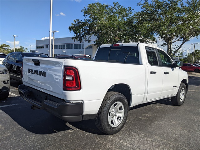 2025 Ram 1500 Tradesman photo 3
