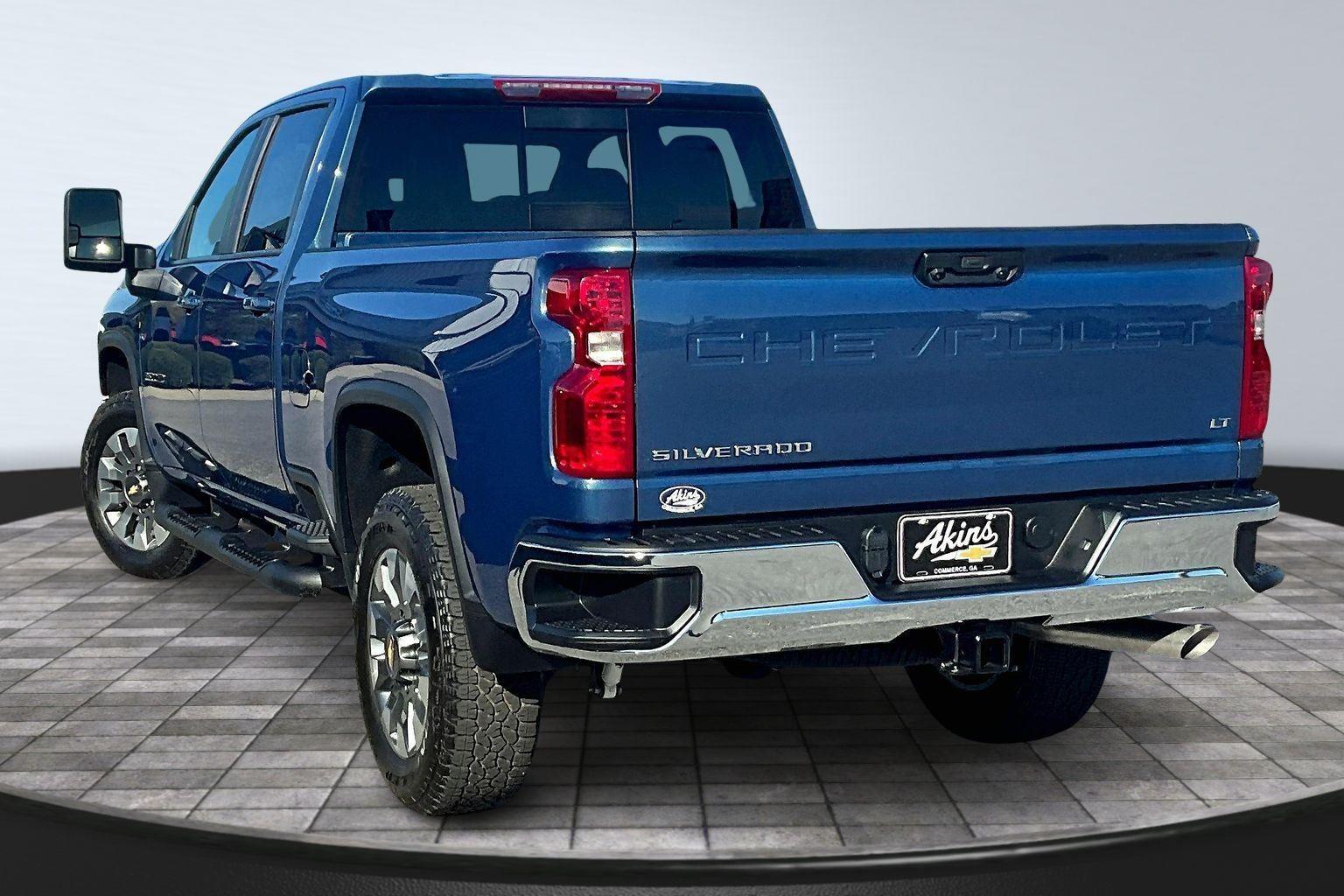2026 Chevrolet Silverado 2500HD LT photo 3