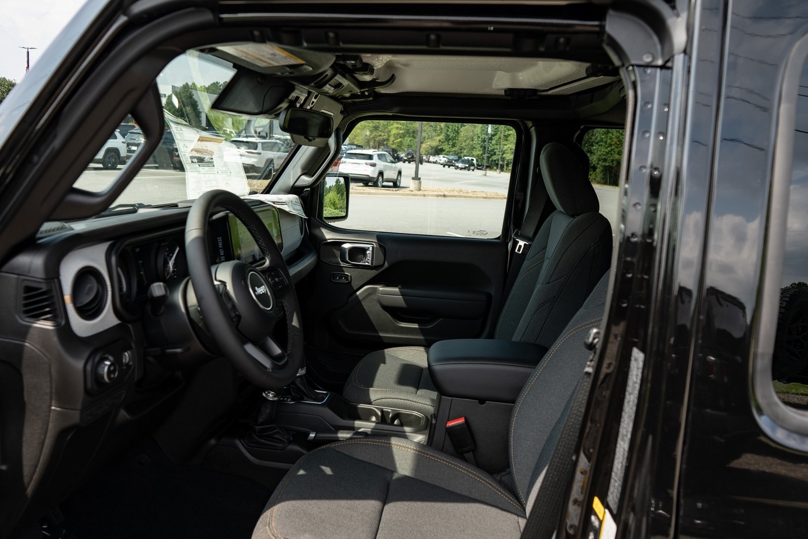 2025 Jeep Gladiator Sport photo 14