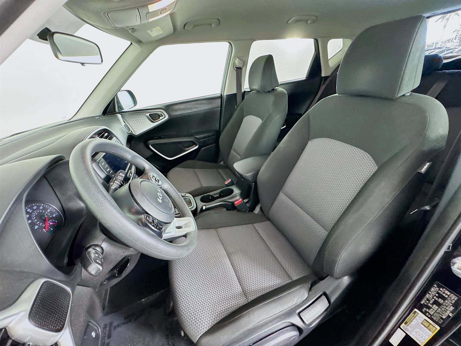 2022 Kia Soul LX photo 8
