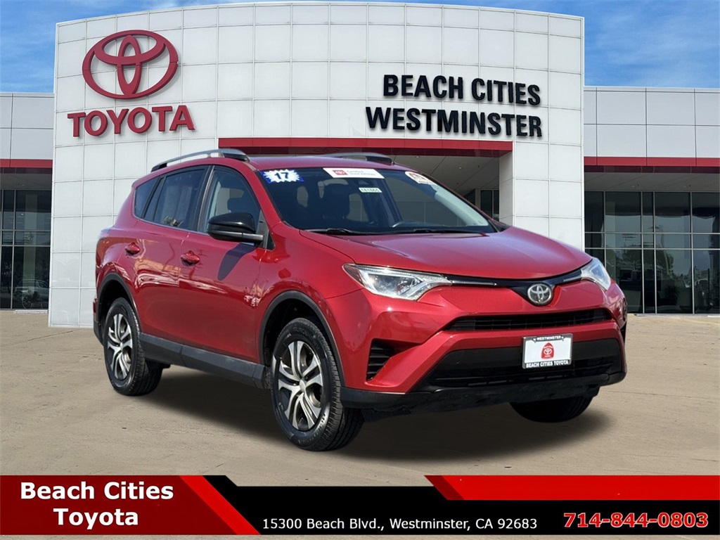 2017 Toyota RAV4 LE photo 2