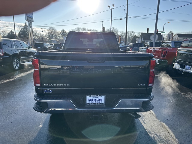 2025 Chevrolet Silverado 2500HD LTZ photo 6
