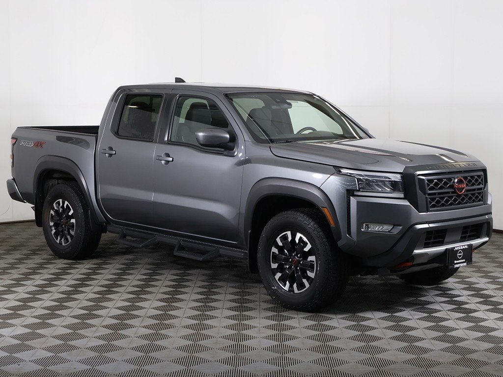 2024 Nissan Frontier PRO-4X photo 2