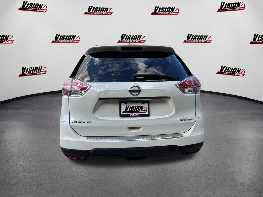 2016 Nissan Rogue SV photo 6