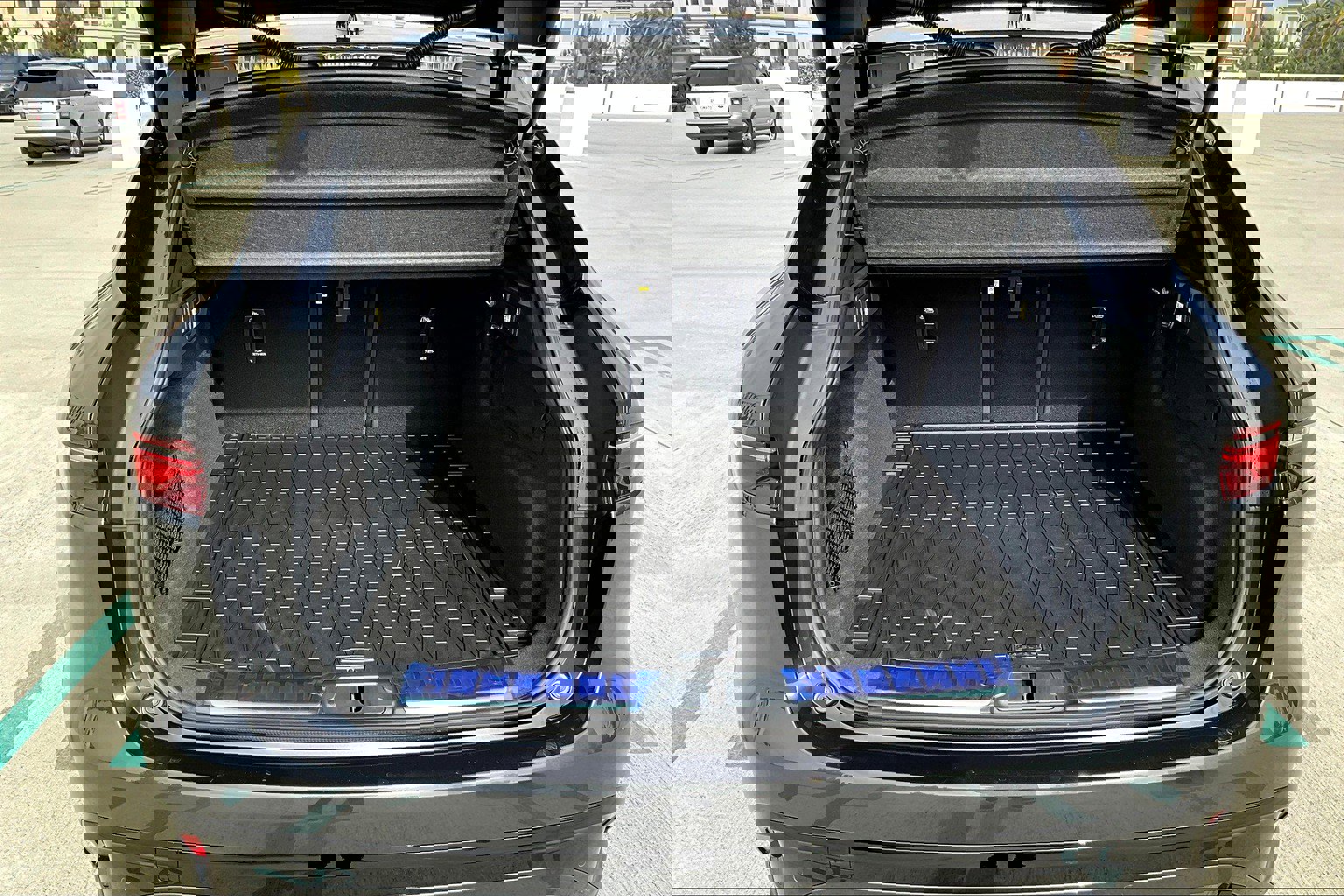 2025 Jaguar F-PACE R-Dynamic S photo 9