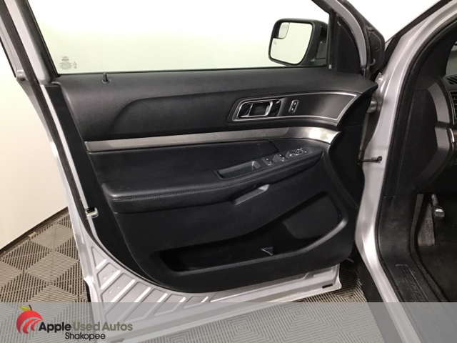 2018 Ford Explorer XLT photo 8