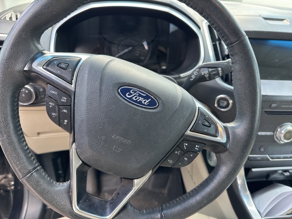 2019 Ford Edge Titanium photo 6