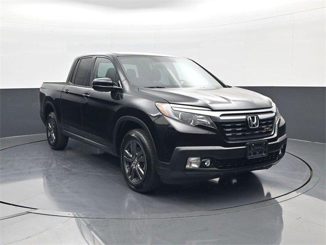 2017 Honda Ridgeline Sport photo 3