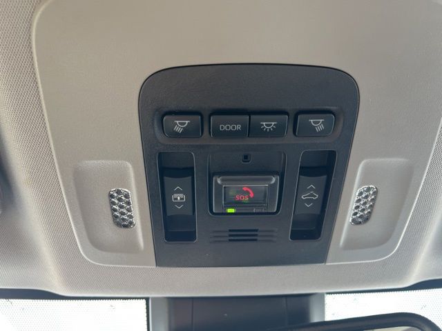2023 Toyota Camry XLE photo 22