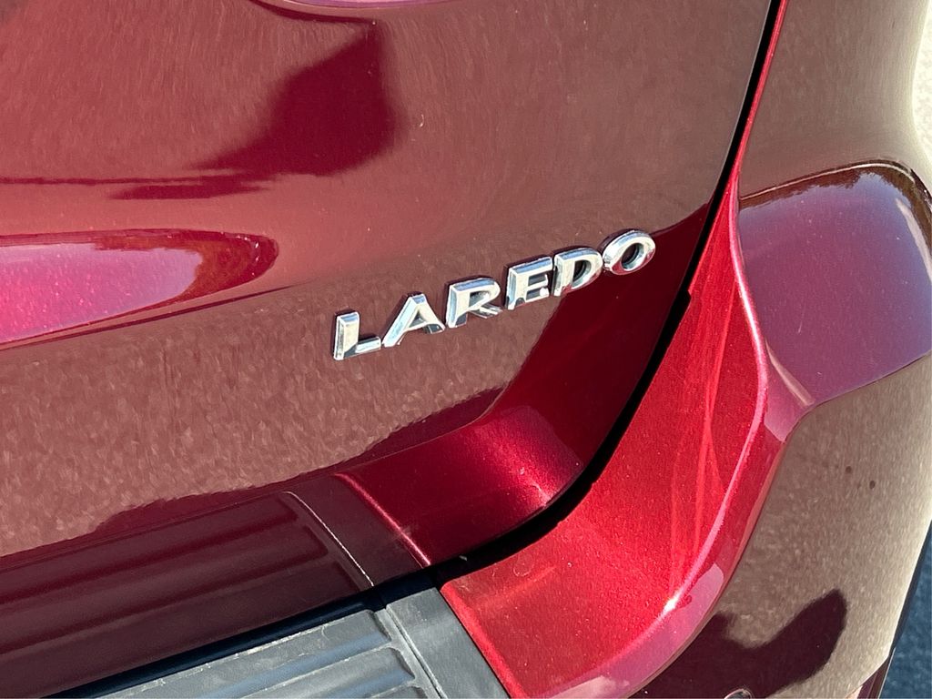 2021 Jeep Grand Cherokee Laredo E photo 15