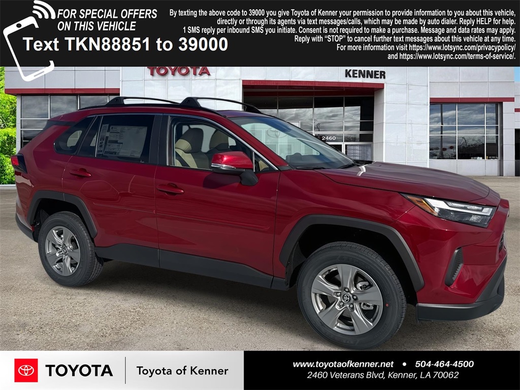 2025 Toyota RAV4 XLE's photo