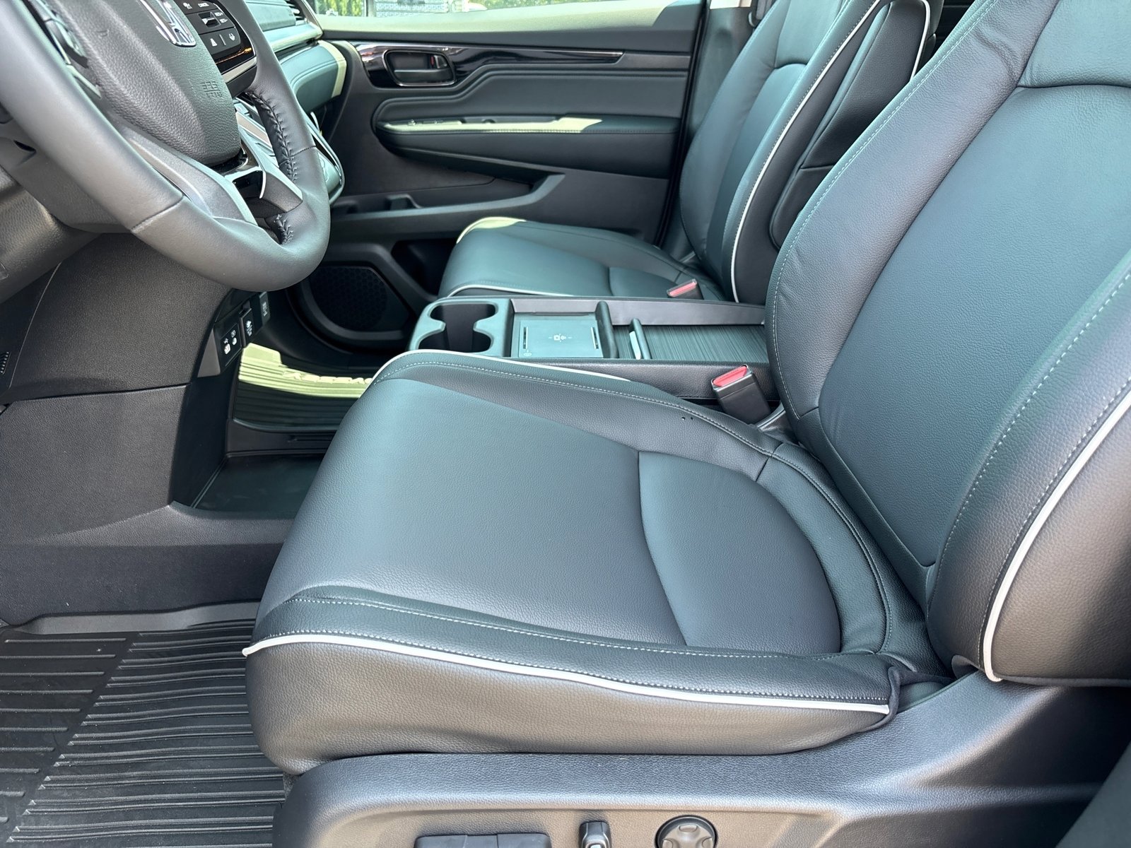2026 Honda Odyssey Touring photo 25