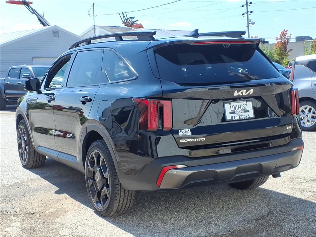 2024 Kia Sorento X-Line photo 4