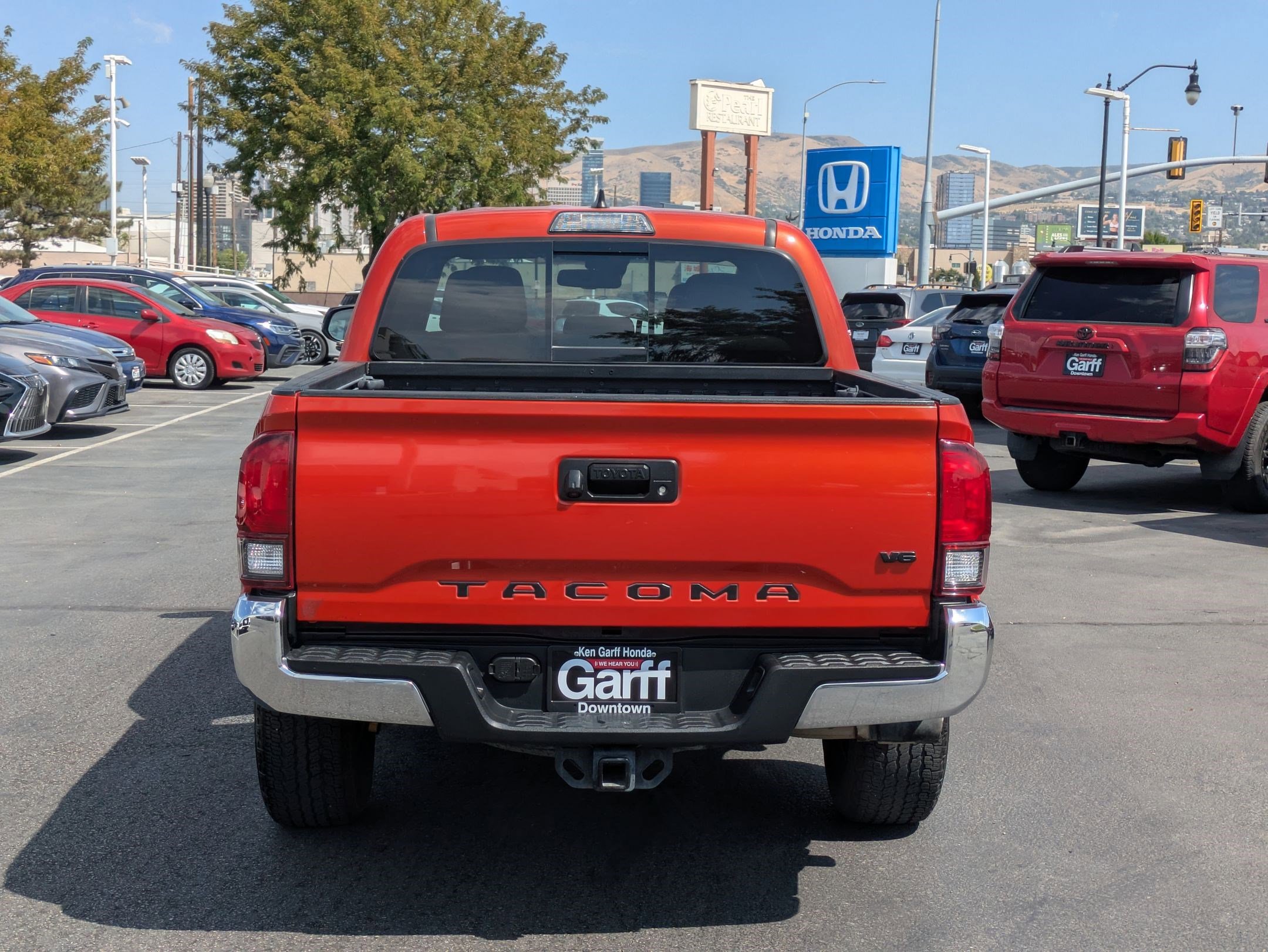 2018 Toyota Tacoma TRD Off-Road photo 4