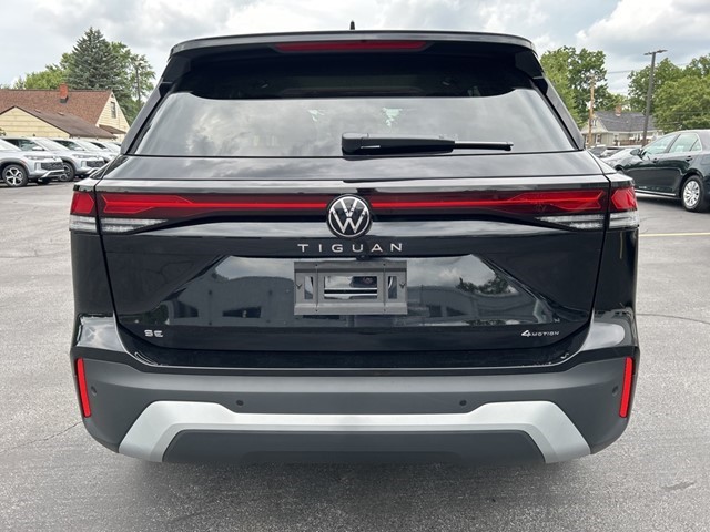2025 Volkswagen Tiguan SE photo 4