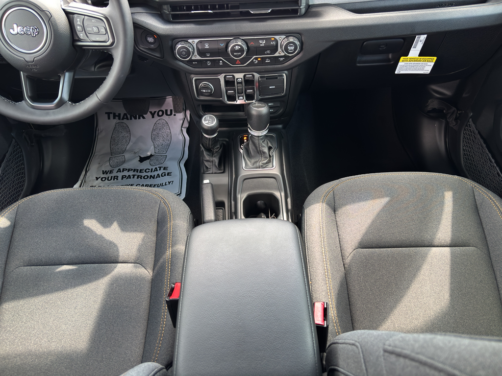2025 Jeep Gladiator Sport photo 20