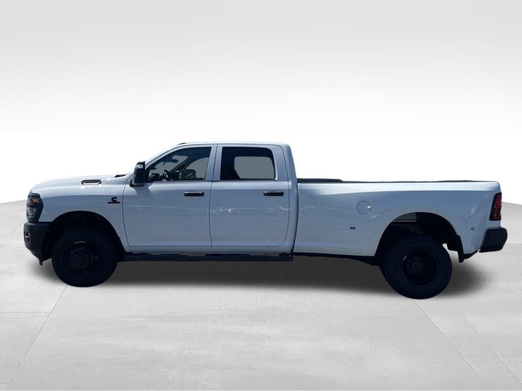 2026 Ram 3500 Tradesman photo 2