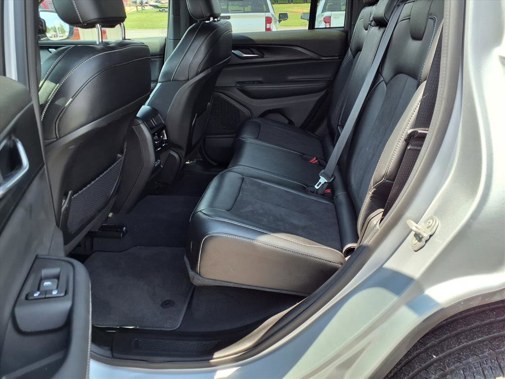 2024 Jeep Grand Cherokee Altitude photo 14