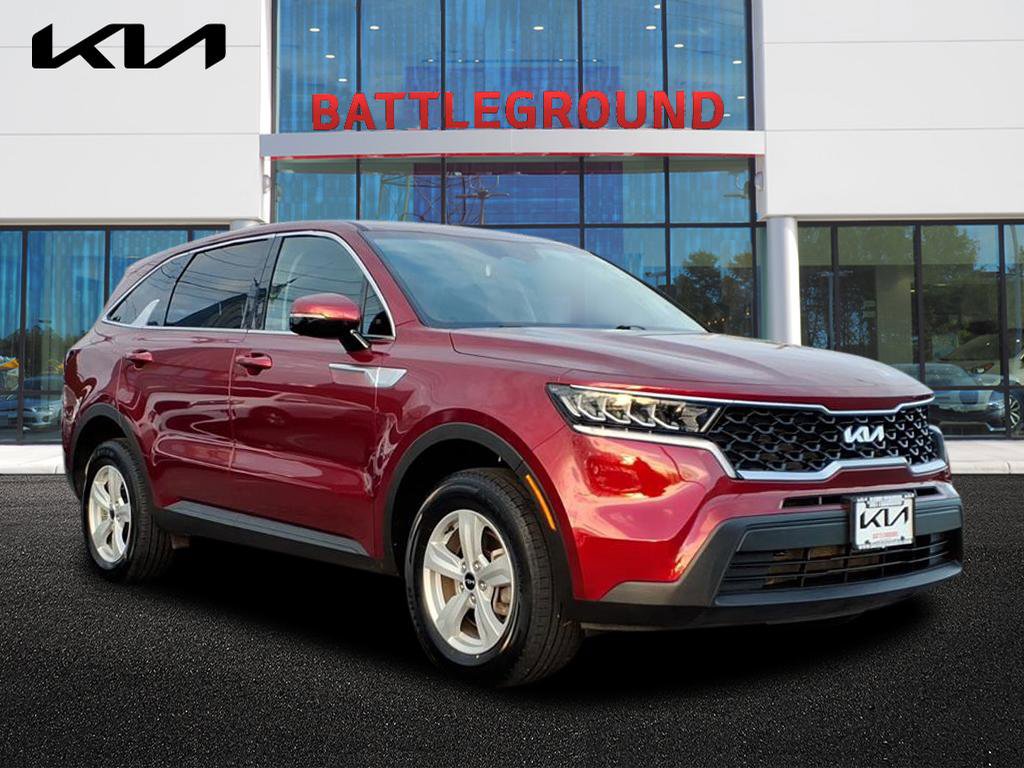 2023 Kia Sorento LX's photo