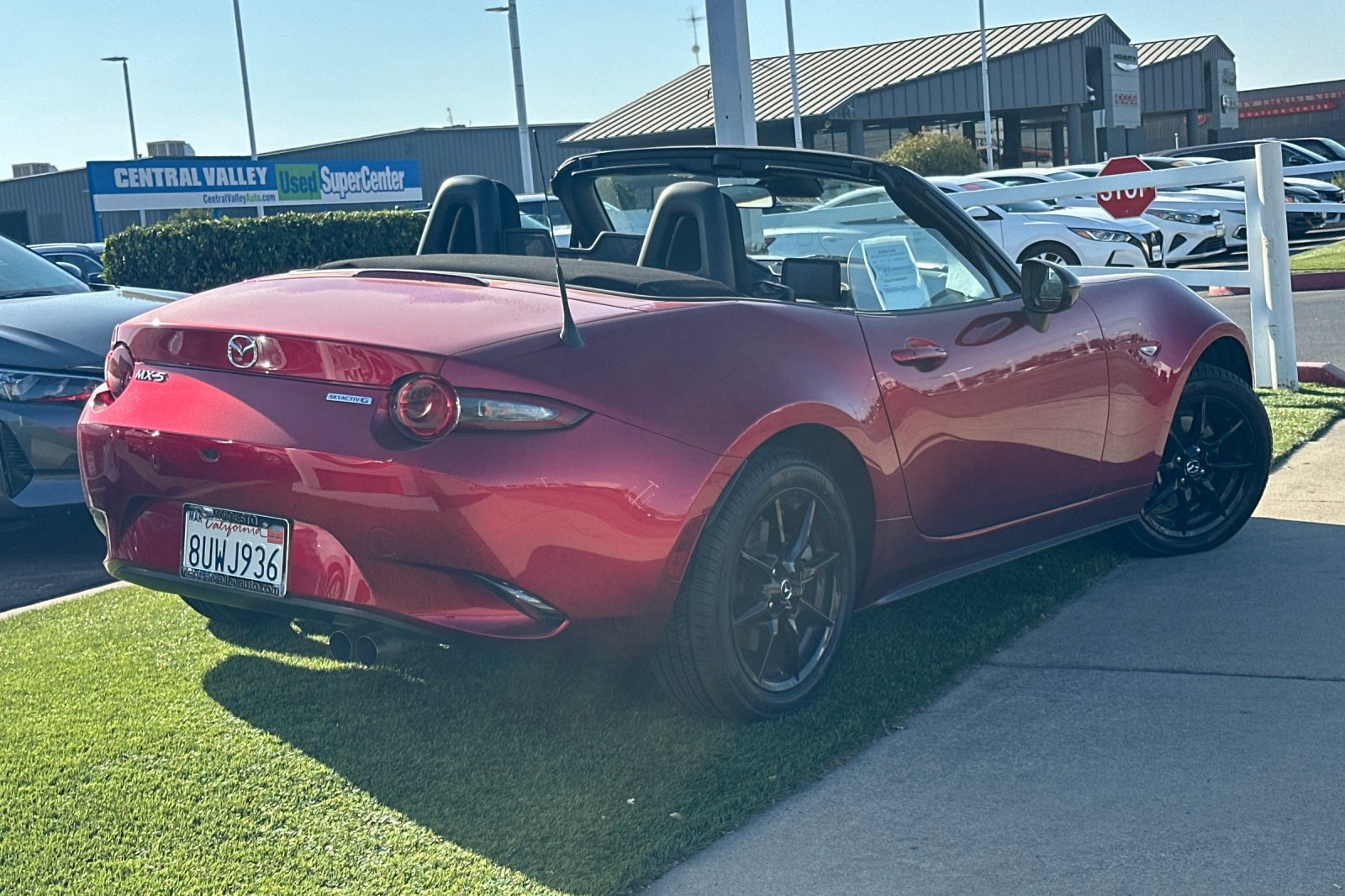 2021 Mazda MX-5 Miata Miata Sport photo 3