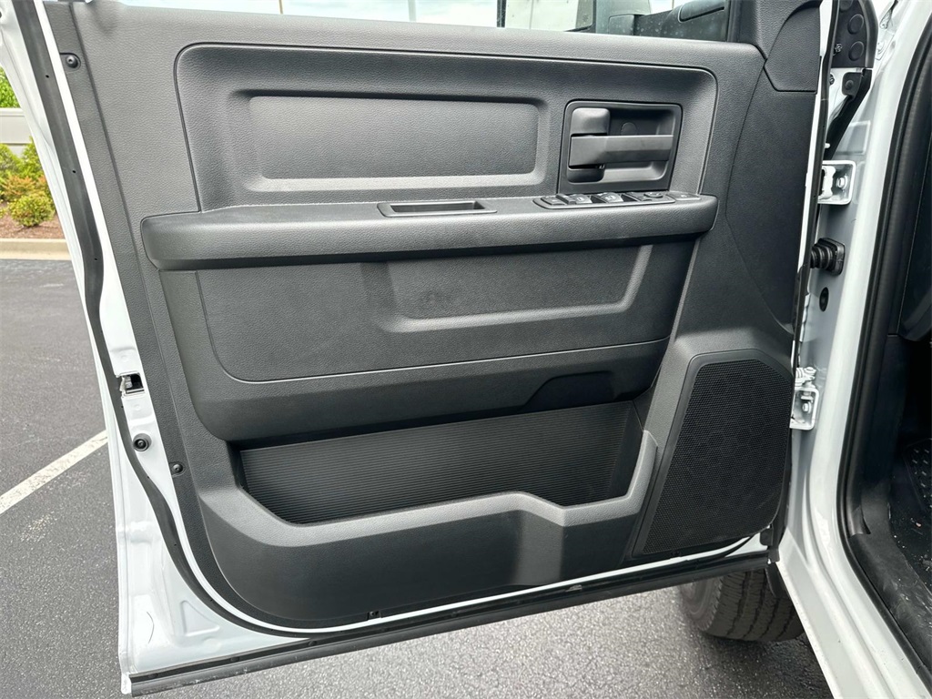 2024 Ram 2500 Tradesman photo 17