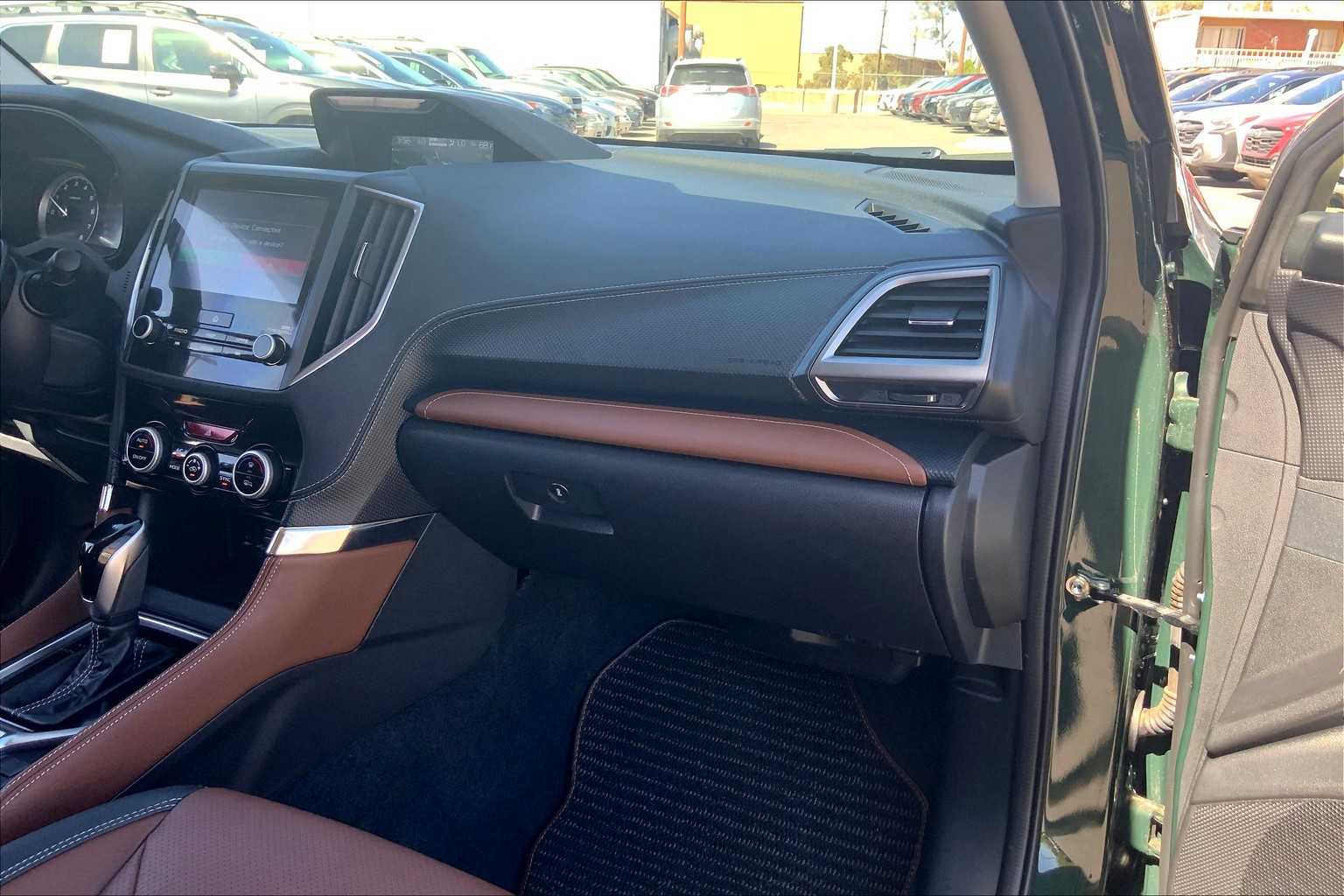 2024 Subaru Forester Touring photo 18