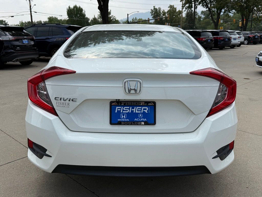 2017 Honda Civic LX photo 4