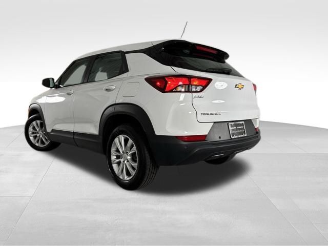 2023 Chevrolet Trailblazer LS photo 4