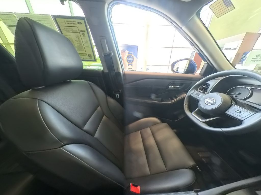 2023 Nissan Rogue SV photo 26