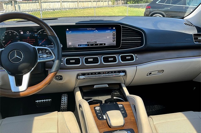 2022 Mercedes Benz GLS 450 4MATIC photo 9