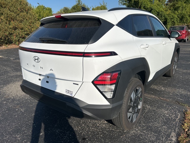 2025 Hyundai Kona SEL photo 3