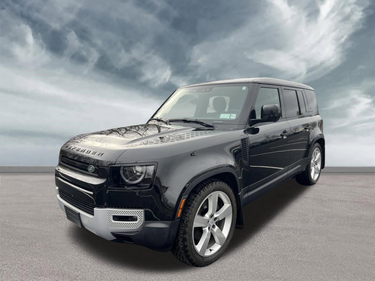 2024 Land Rover Defender SE's photo