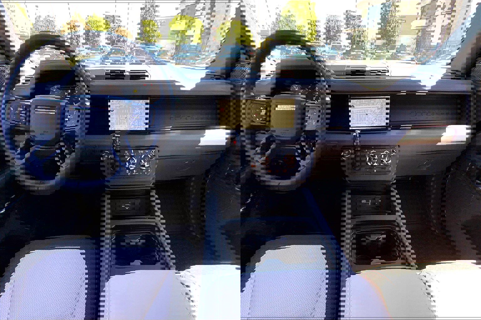 2024 Land Rover Defender 110 X-Dynamic SE photo 4