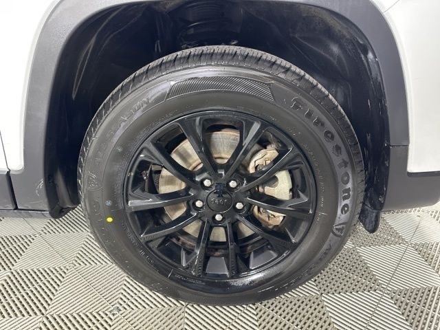 2023 Jeep Cherokee Altitude photo 8
