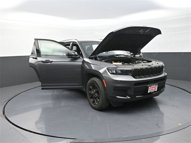 2024 Jeep Grand Cherokee Altitude photo 30