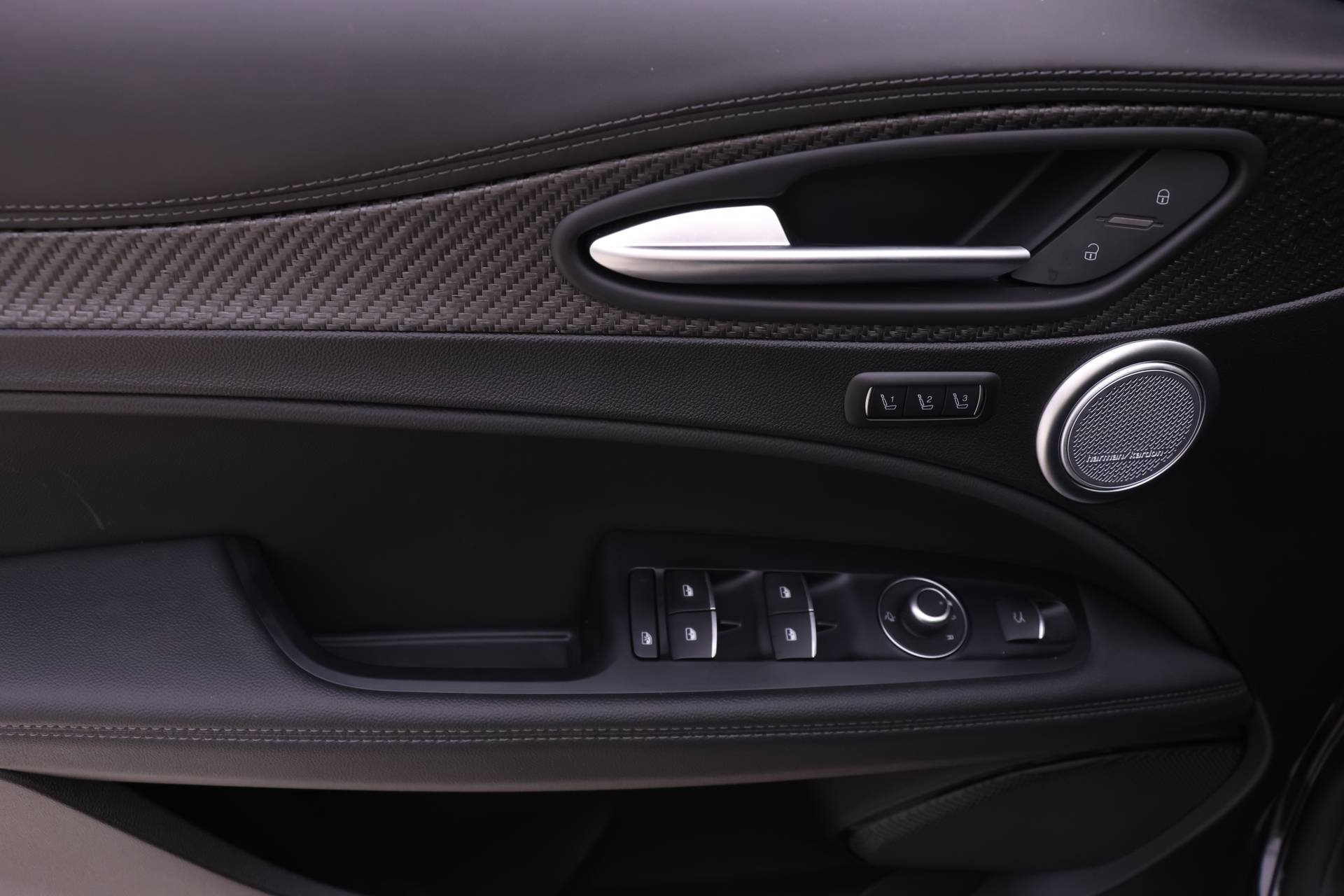 2024 Alfa Romeo Stelvio Quadrifoglio photo 3