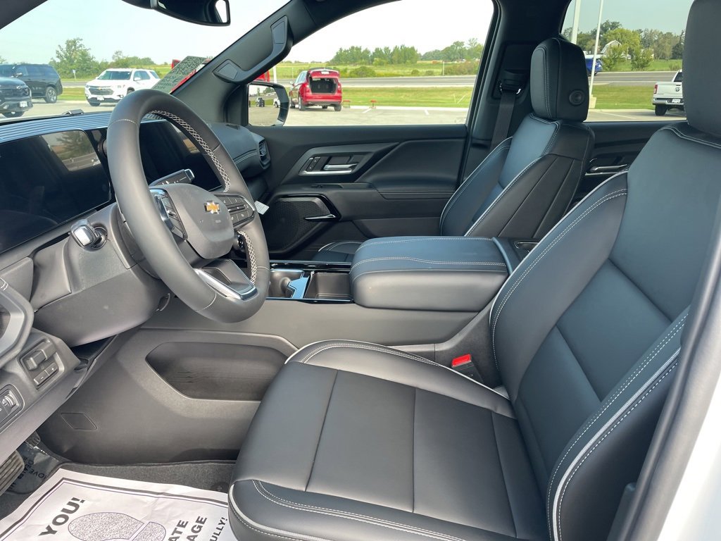 2026 Chevrolet Silverado EV LT photo 18