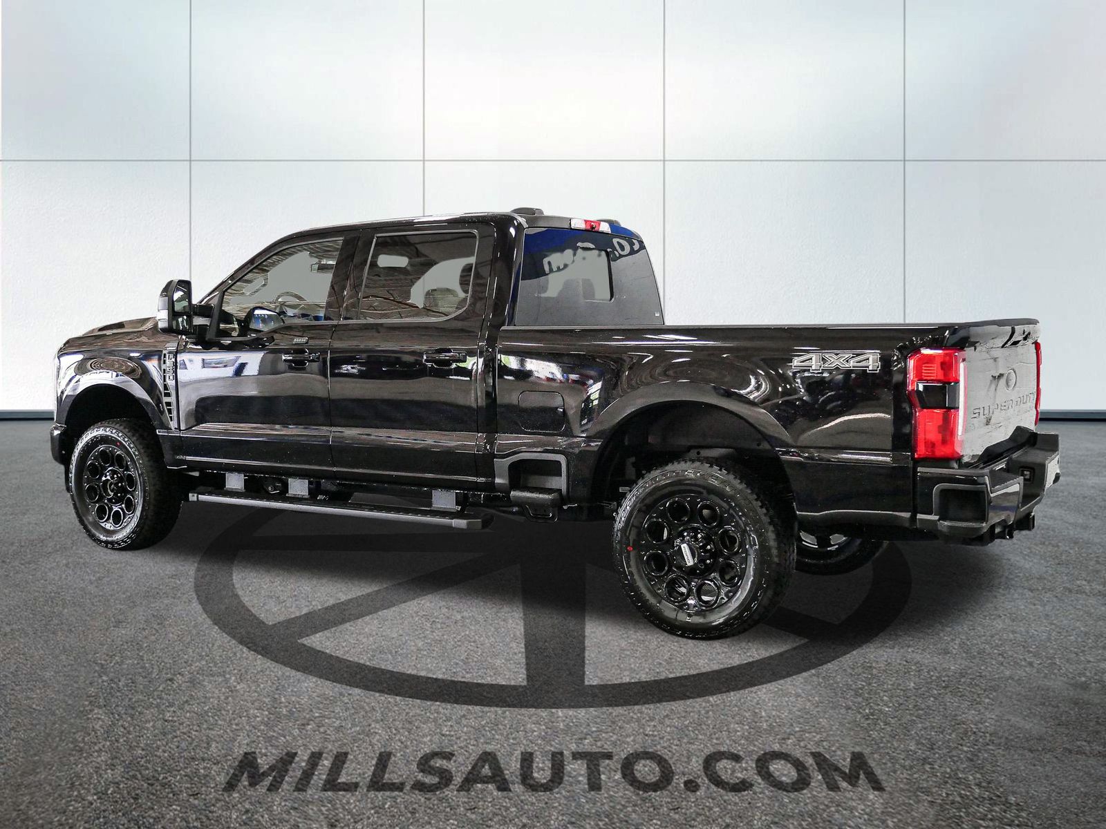2025 Ford F-350 Lariat photo 3