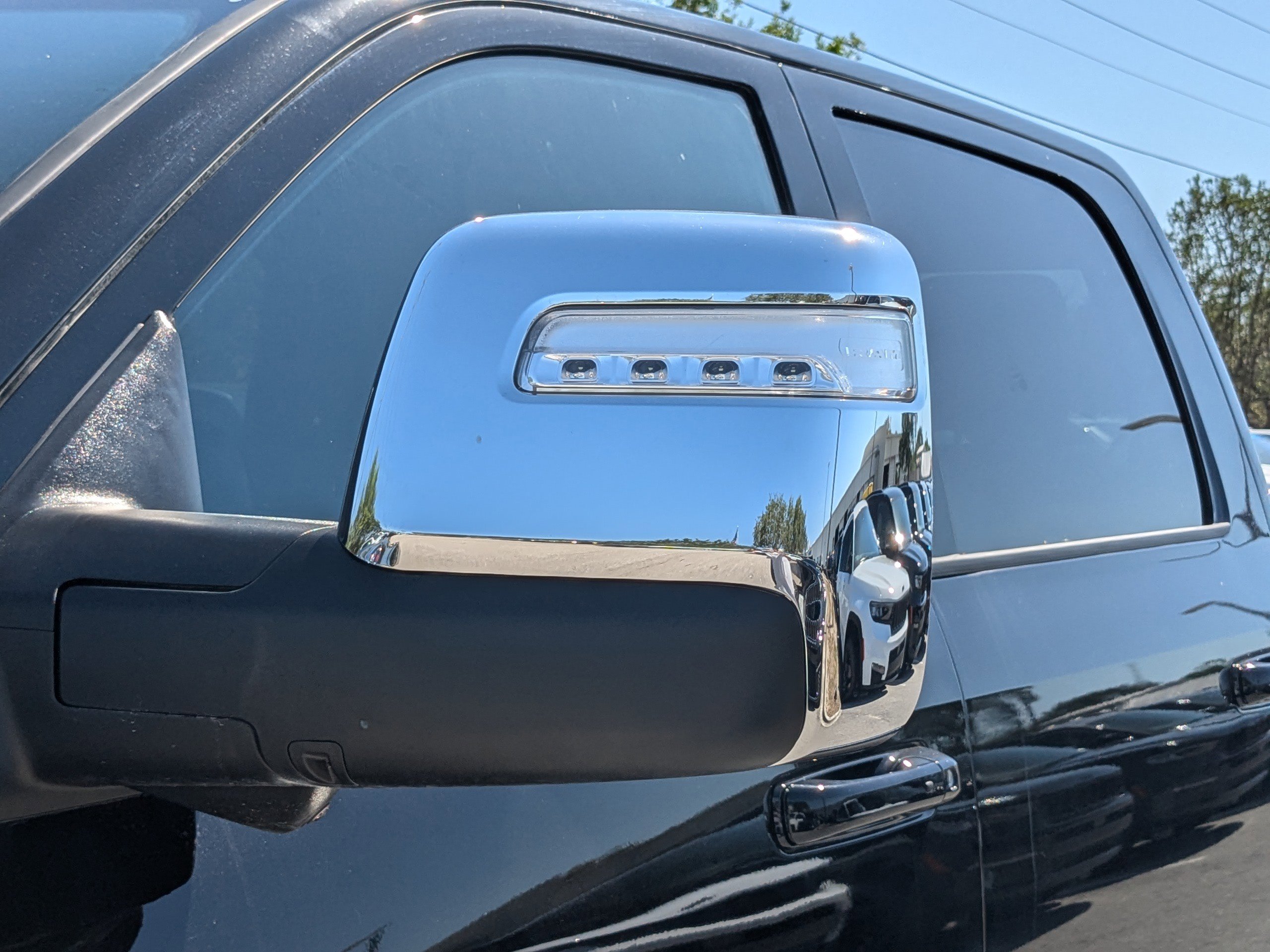 2025 Ram 2500 Laramie photo 10