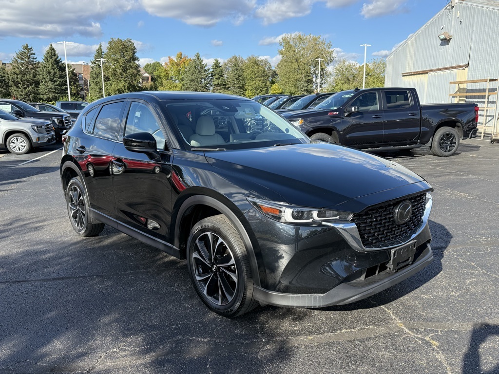 2023 Mazda CX-5 S Premium package's photo