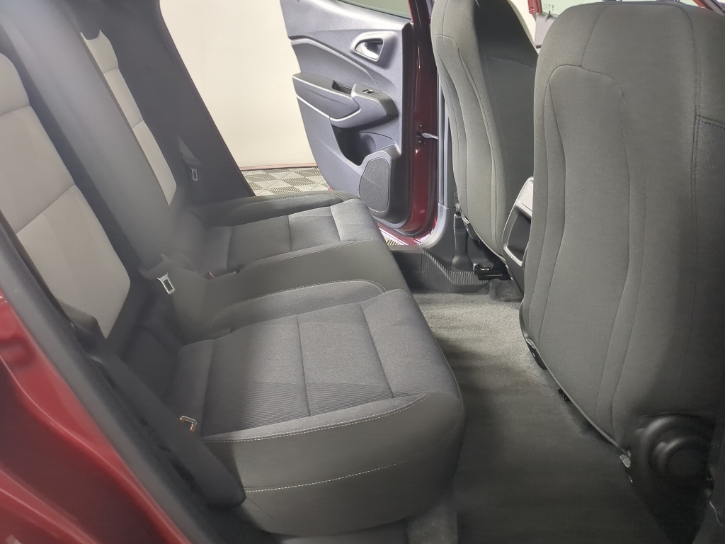2025 Chevrolet Trax LS photo 13