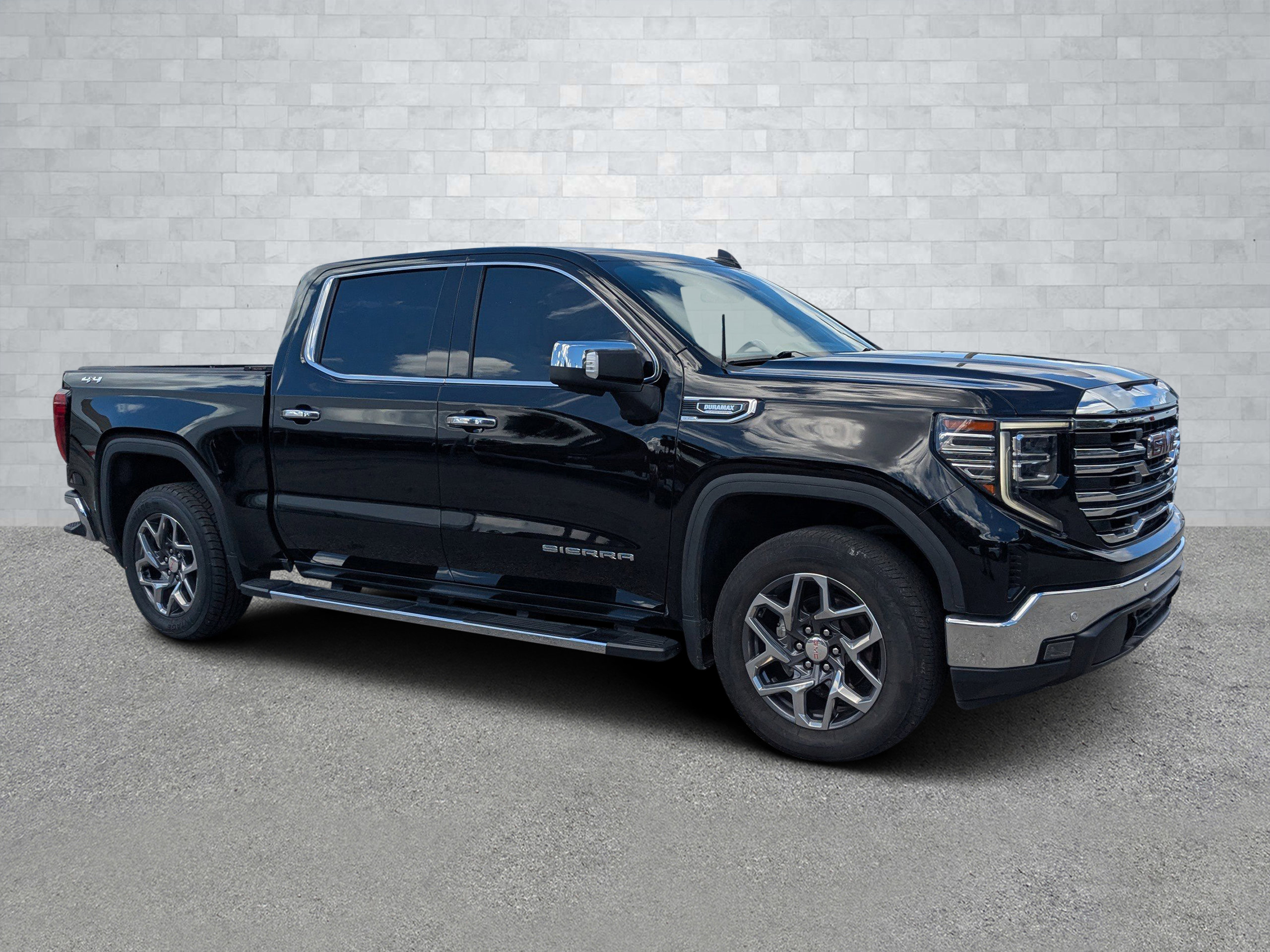 2022 GMC Sierra 1500 SLT's photo
